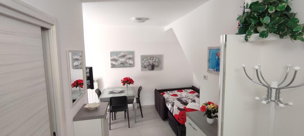 מונטסקליוזו Casa Vacanze Dimora Monfalcone מראה חיצוני תמונה